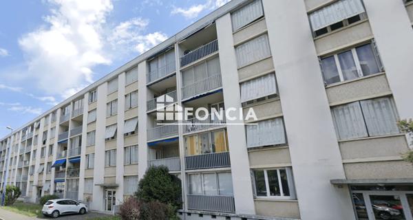 Location Appartement 4 pièces 75.87 m² - Bourg-lès-valence 26500