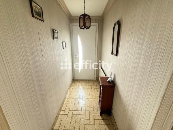 Maison
         5 pièces
        - 103 m²