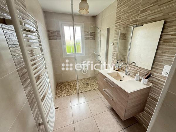 Maison
         5 pièces
        - 103 m²