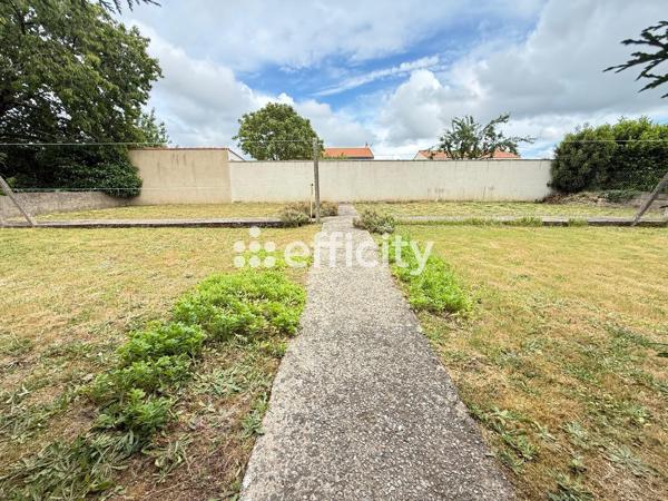 Maison
         5 pièces
        - 103 m²