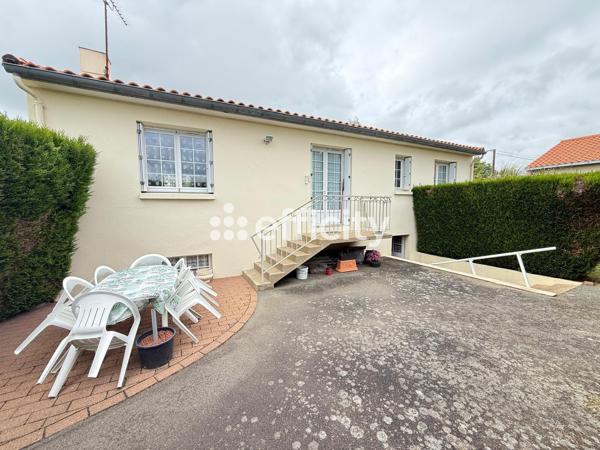 Maison
         5 pièces
        - 103 m²