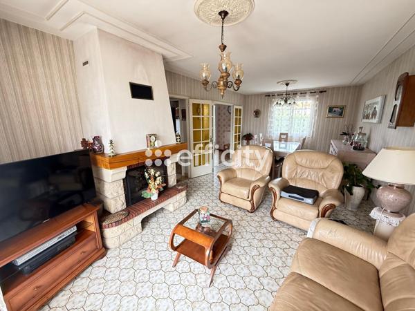 Maison
         5 pièces
        - 103 m²