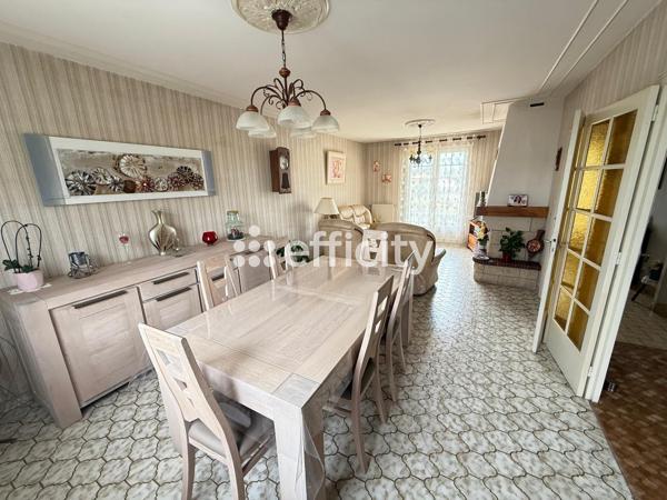 Maison
         5 pièces
        - 103 m²