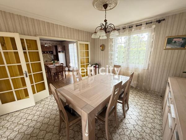 Maison
         5 pièces
        - 103 m²