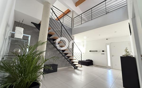 Maison à vendre    5 pièces • 287 m2 Montberon