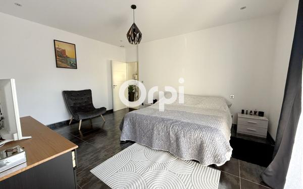 Maison à vendre    5 pièces • 287 m2 Montberon