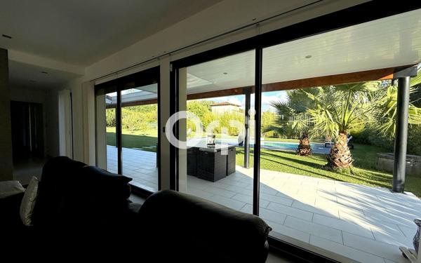 Maison à vendre    5 pièces • 287 m2 Montberon