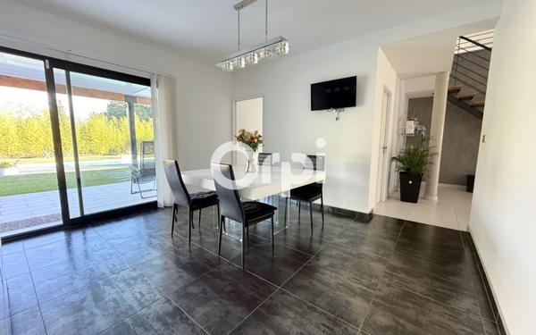 Maison à vendre    5 pièces • 287 m2 Montberon