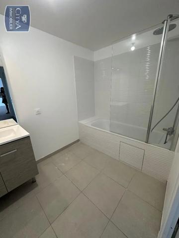 Appartement à louer 3 pièces 64.07m²