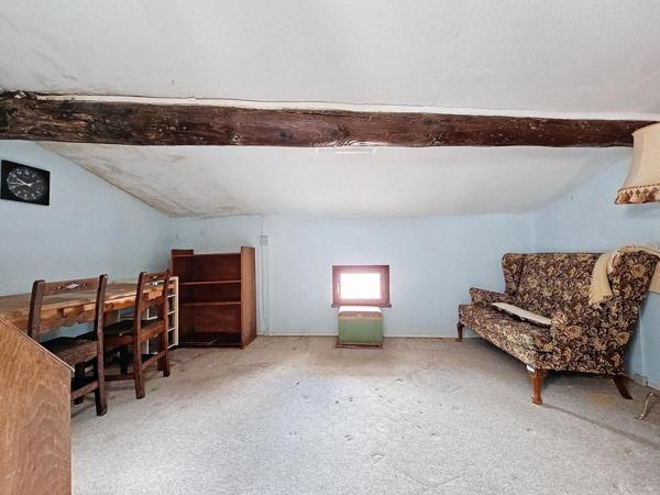 Maison de caractère avec terrasse et caves – Faugères (34600)