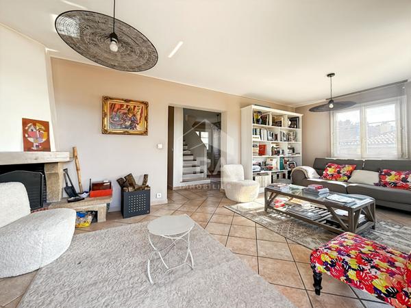 ERA PROVAIX maison Bouc Bel Air 7 pièces 161m2