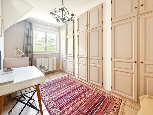 ERA PROVAIX maison Bouc Bel Air 7 pièces 161m2