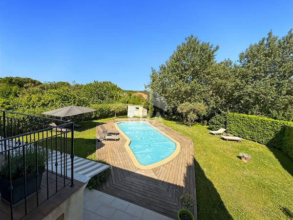 ERA PROVAIX maison Bouc Bel Air 7 pièces 161m2