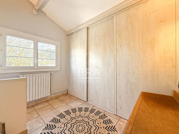 ERA PROVAIX maison Bouc Bel Air 7 pièces 161m2