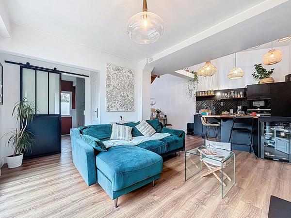 QUARTIER PAUL BERT - TOURS - Maison rénovée 5 pièces 68 m2 avec 2 chambres, jardinet et terrasse