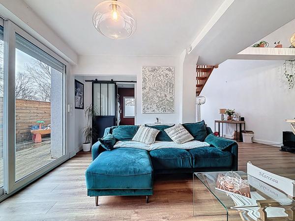 QUARTIER PAUL BERT - TOURS - Maison rénovée 5 pièces 68 m2 avec 2 chambres, jardinet et terrasse