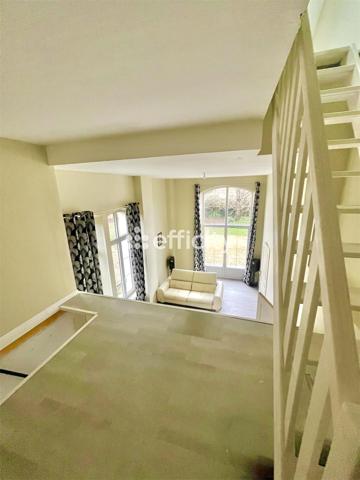 Maison
         7 pièces
        - 245 m² Exclusivité 300 000 € *