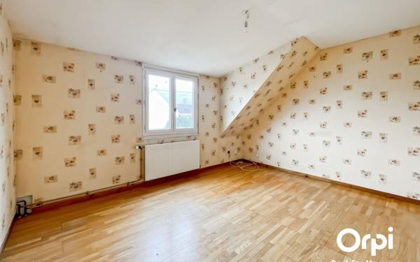 Maison à vendre    6 pièces •  Pontpoint