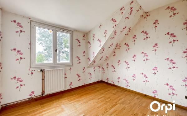 Maison à vendre    6 pièces •  Pontpoint