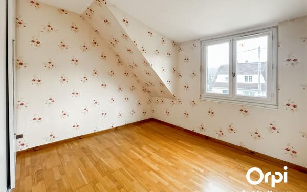 Maison à vendre    6 pièces •  Pontpoint