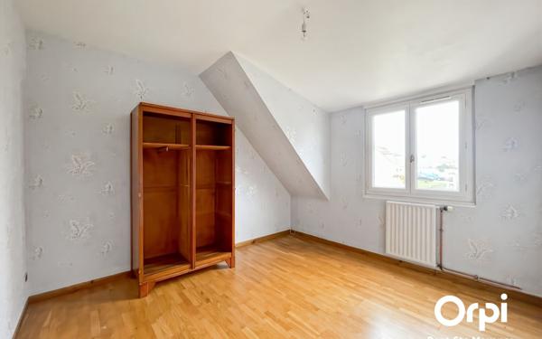 Maison à vendre    6 pièces •  Pontpoint