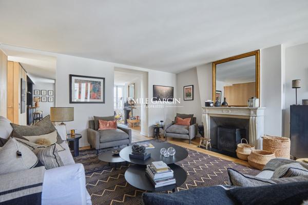 A vendre - appartement - 111 m² - Paris - 75007 - Invalides  - Balcon
