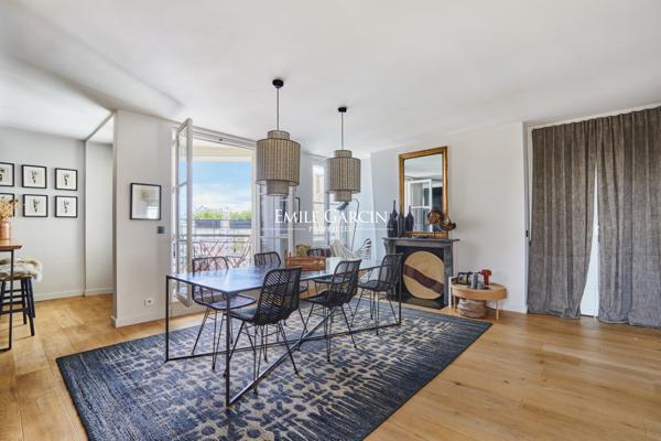A vendre - appartement - 111 m² - Paris - 75007 - Invalides  - Balcon