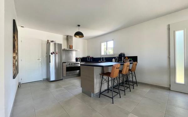 Maison à vendre    4 pièces •  Beauvoisin