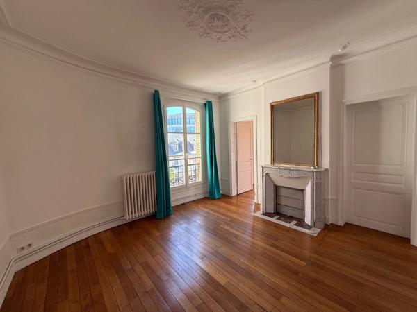 Location Appartement 3 pièces 85 m2 à Maisons-Alfort