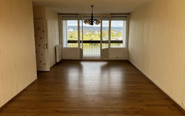 Appartement à louer    2 pièces • 72,45 m2 Elbeuf