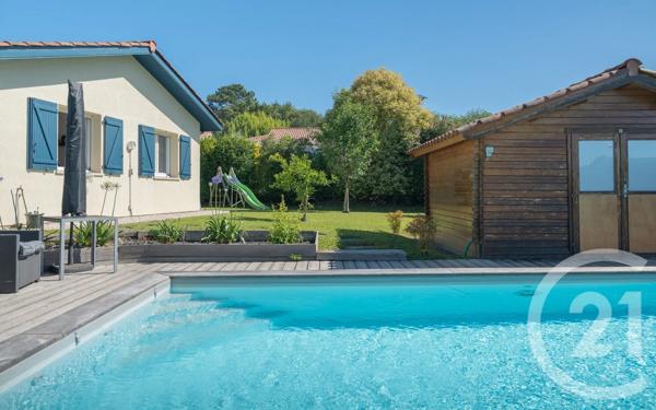 Maison à vendre  6 pièces - 142,21 m 2   ANGLET  - 64