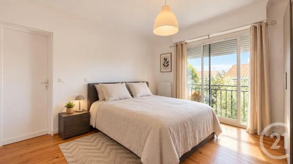 Maison à vendre  6 pièces - 142,21 m 2   ANGLET  - 64