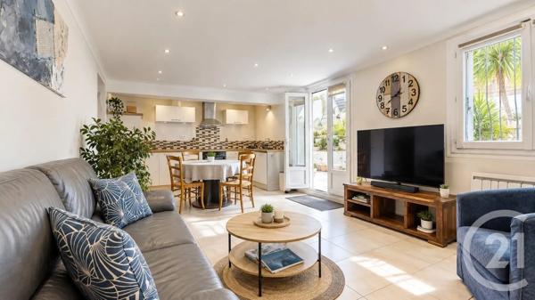 Maison à vendre  6 pièces - 142,21 m 2   ANGLET  - 64