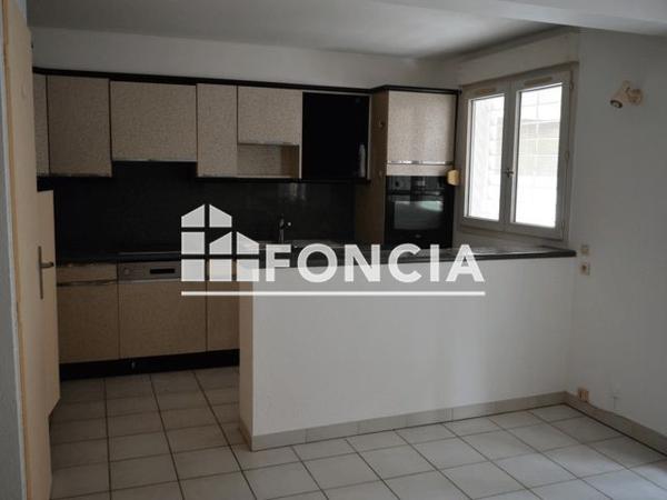 Location Appartement 2 pièces 39.5 m² - 76 AVENUE JEAN GIONO Perpignan 66000