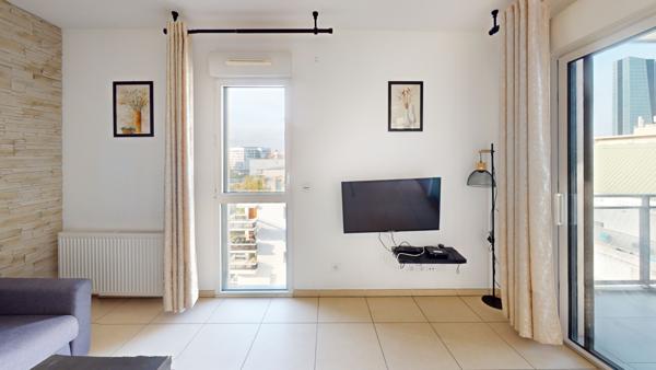 Marseille (13003) APPARTEMENT T2 AVEC TERRASSE