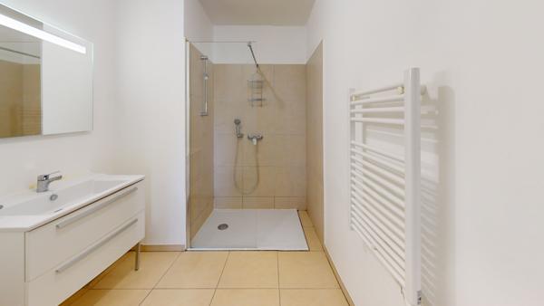 Marseille (13003) APPARTEMENT T2 AVEC TERRASSE