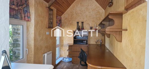 Grande longère avec vie de plain pied et piscine.