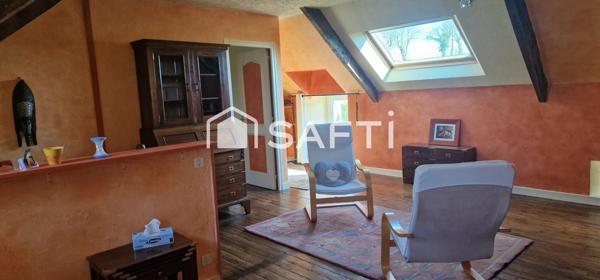 Grande longère avec vie de plain pied et piscine.