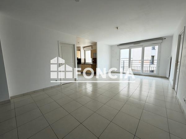 Location Appartement 3 pièces 62.1 m² - 46 AVENUE DE L'EUROPE Le Coudray 28630