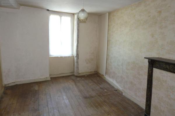 Maison à vendre à Chantrigné en Mayenne (53300), ref : 53075DLS25028