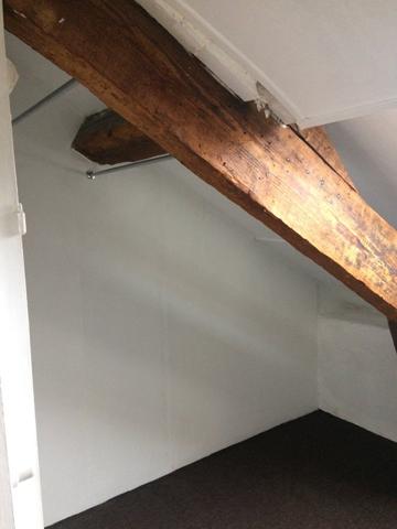 PROCHE ROND POINT DE PARIS T2 MANSARDE,  
Nantes 44000