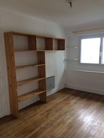 PROCHE ROND POINT DE PARIS T2 MANSARDE,  
Nantes 44000