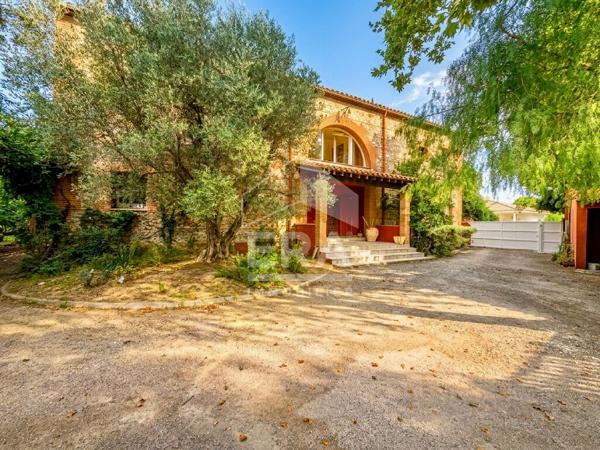 A VENDRE -MAS DE CARACTÈRE À CABESTANY , 330 M² HABITABLE ,PISCINE ET INTIMITÉ ABSOLUE