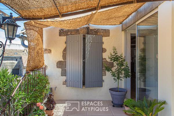 Retour aux sources, maison de village avec terrasse et sa vue