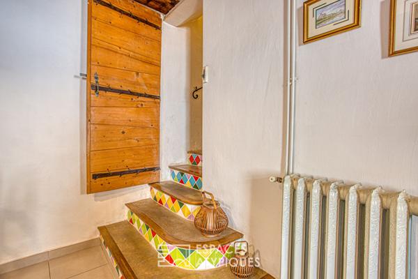 Retour aux sources, maison de village avec terrasse et sa vue