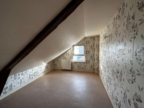 Votre agence l'Adresse vous présente ce duplex dans le quartier du ROND-POINT / MASSILLON