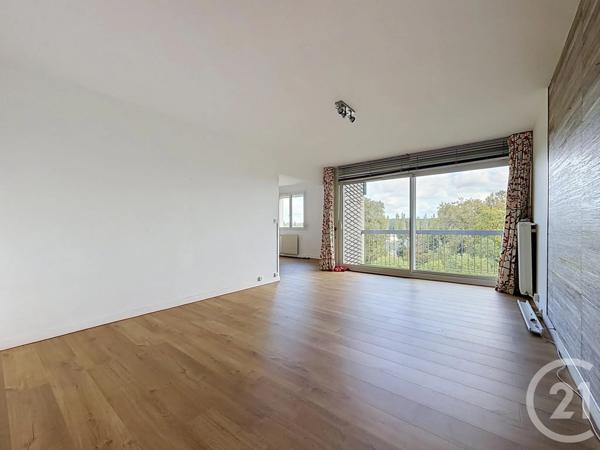 Appartement F5 à vendre  5 pièces - 102 m 2   CHARTRES  - 28