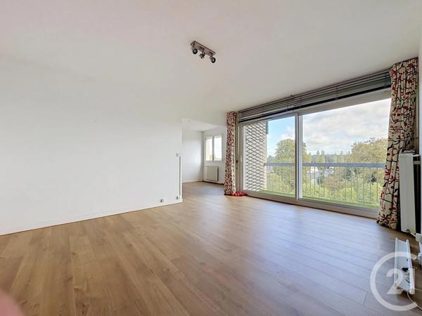 Appartement F5 à vendre  5 pièces - 102 m 2   CHARTRES  - 28