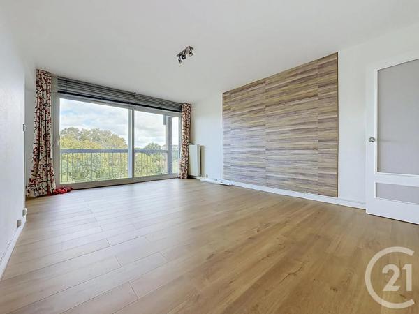 Appartement F5 à vendre  5 pièces - 102 m 2   CHARTRES  - 28