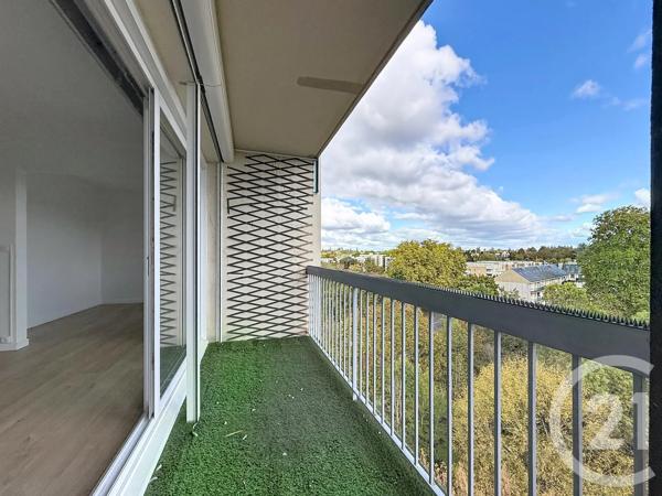 Appartement F5 à vendre  5 pièces - 102 m 2   CHARTRES  - 28
